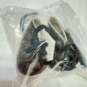 Designer labubu toy Shoes with Monogram Pattern